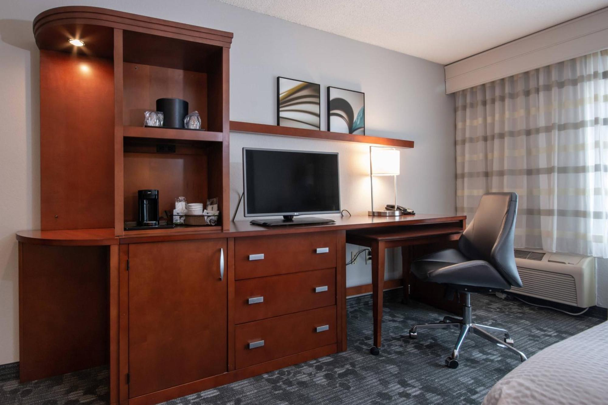 Courtyard By Marriott Charlotte Norman 3* Huntersville