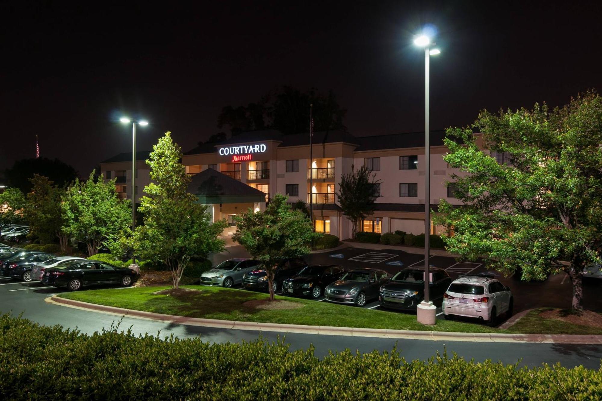 Courtyard By Marriott Charlotte Norman 3*