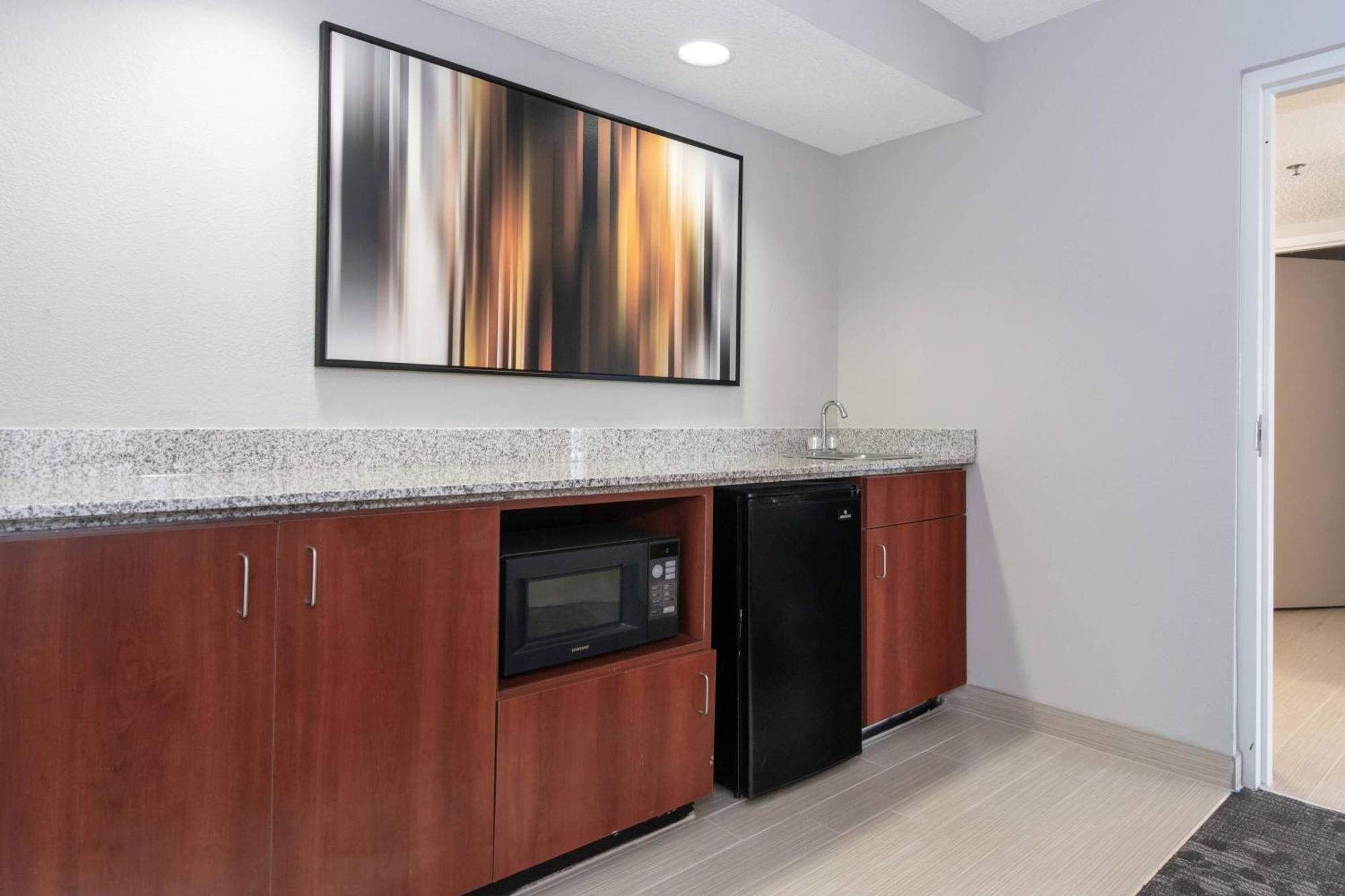 Hotel Courtyard By Marriott Charlotte Norman
