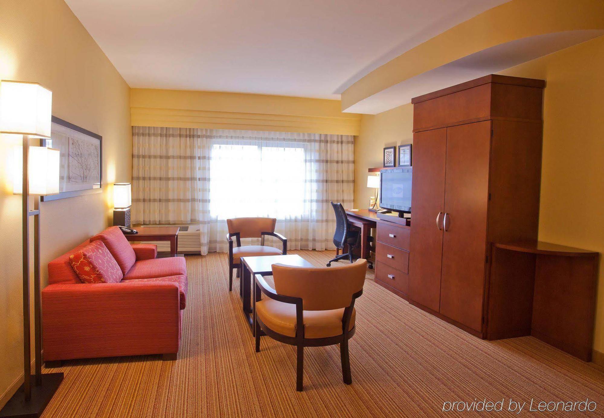Hotel Courtyard By Marriott Charlotte Norman Huntersville